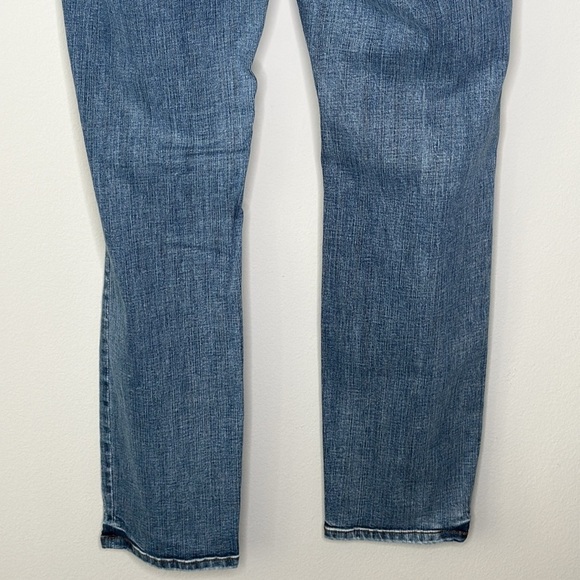 Torrid Boyfriend Distressed Straight Leg Medium Wash Blue Jeans Women's Size 16 - Picture 8 of 11